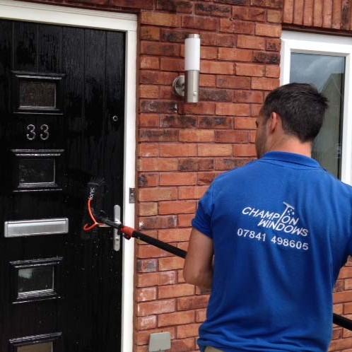 door-cleaning